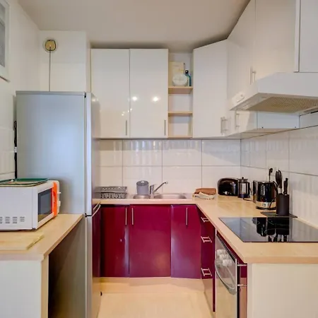 Elegant W/2 Terraces/mins To & Shops אנטיב