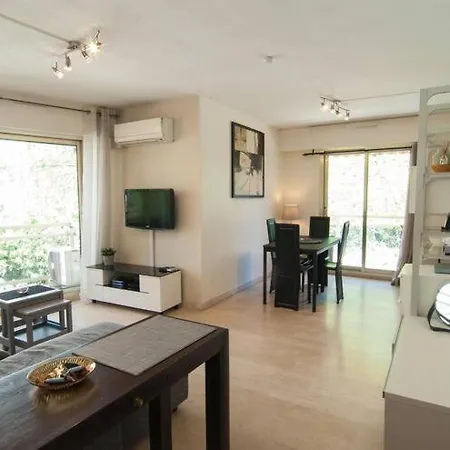 Apartamento Elegant W/2 Terraces/mins To & Shops
