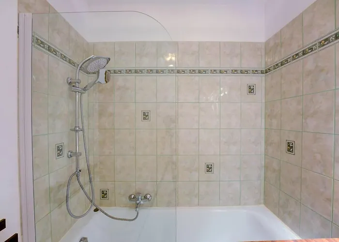 Elegant W/2 Terraces/mins To & Shops Lägenhet Antibes